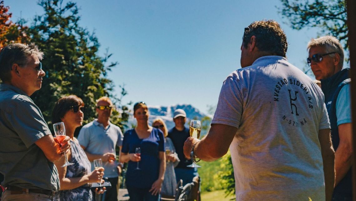 cider tasting in Hardanger