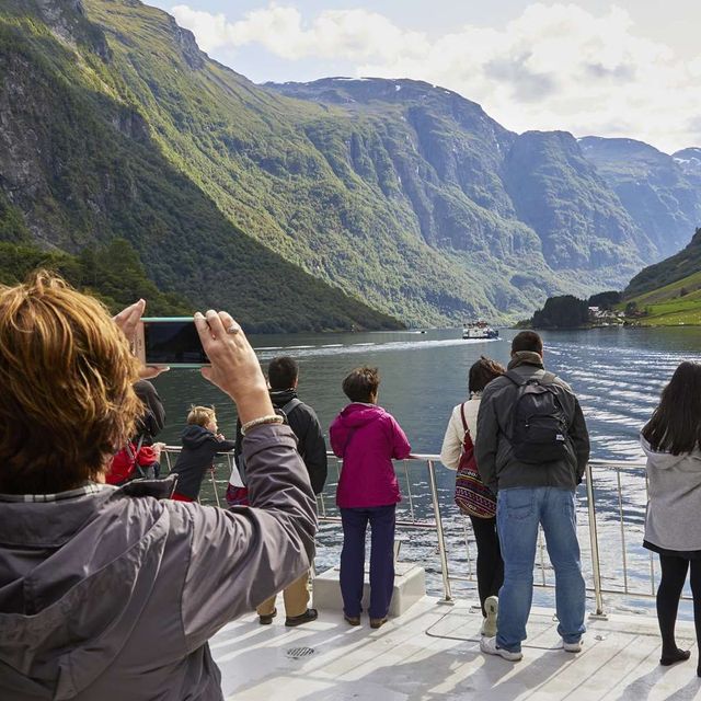 Cruise to Nærøyfjorden